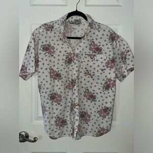 Capacity Vintage White Short-Sleeve Button-Up Shirt with Pink Floral Print
